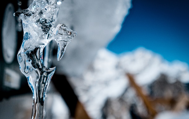 На дорогах Закарпаття прогнозують ожеледицю, а у горах — сніголавинну небезпеку