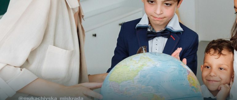 На зарплату освітянам спрямують 300 млн субвенції