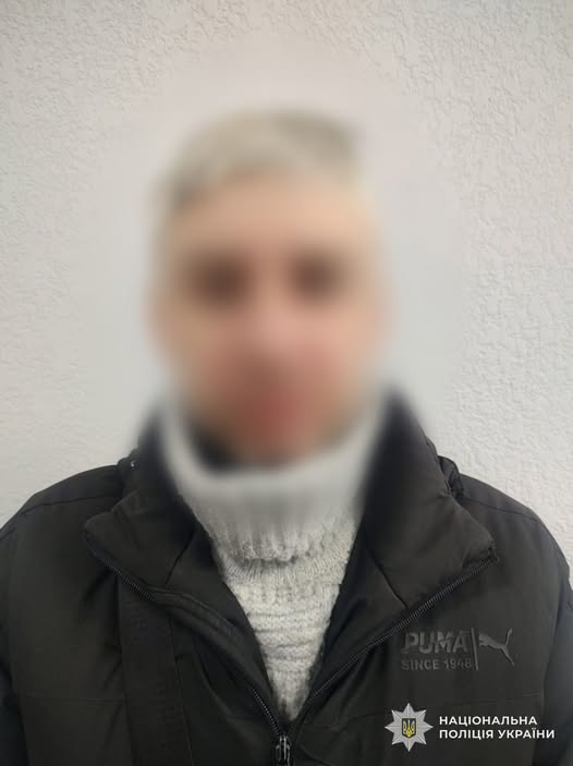 Ошукав подружжя пенсіонерів на понад 1,1 мільйона гривень: поліцейські Мукачева затримала підозрюваного у шахрайстві