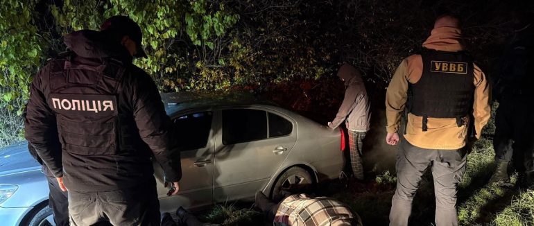 За матеріалами поліції Ужгородщини судитимуть учасників організованої злочинної групи, які налагодили канал для переправи військовозобов’язаних через кордон