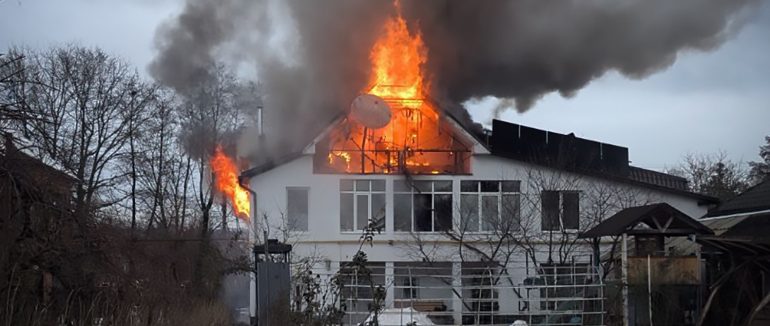 На Хустщині вогнеборці ліквідували пожежу в житловому будинку