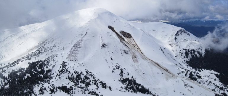 На високогірʼї Закарпаття можливе сходження лавин: туристів попереджають про небезпеку