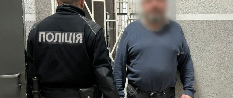 На Мукачівщині батько поранив сина ножем під час застілля