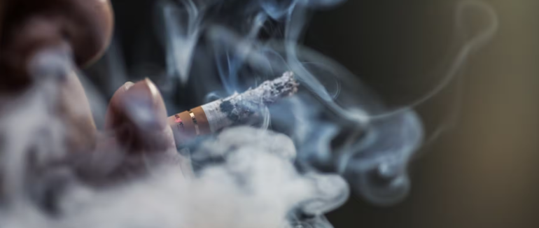 На Мукачівщині 38-річний чоловік отруївся чадним газом під час пожежі