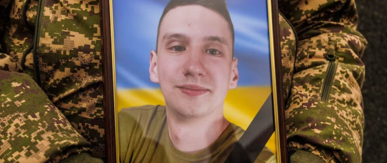 В Ужгороді попрощалися із загиблим сержантом Нацгвардії Василем Фрінцком