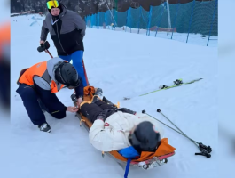 Впав під час катання і розбив голову: на Красії евакуювали лижника