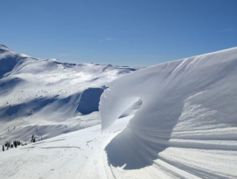У Карпатах оголосили значну сніголавинну небезпеку