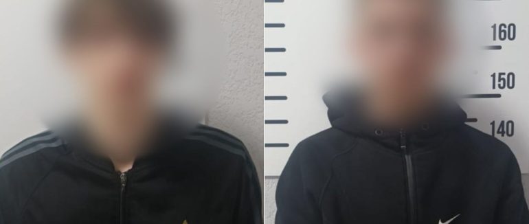 Мукачівські поліцейські затримали двох неповнолітніх, які незаконно заволоділи автівкою та погрожували власниці