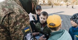 Ужгородські школярі відвідали урок мужності від гвардійців 26 Закарпатського полку НГУ