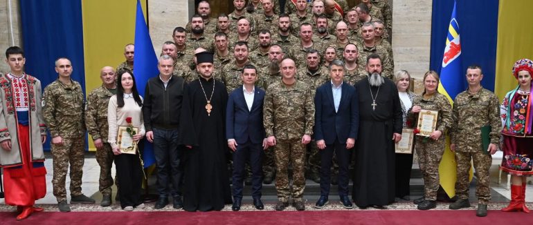 В атріумі ОВА привітали закарпатських нацгвардійців із 12-ю річницею підрозділу