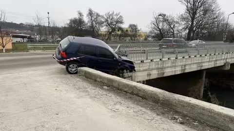 У селі Сільце на Берегівщині пʼяний водій врізався у металевий відбійник