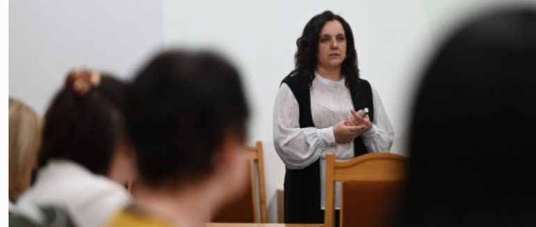 В Ужгороді податківці пройшли тренінг з інклюзивної комунікації