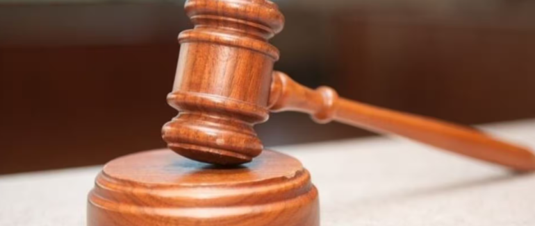 Пенсіонерка з Ужгорода отримала умовний термін за допомогу 25 чоловікам втекти в ЄС