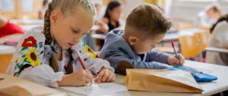 В Ужгороді стартував прийом дітей до перших класів