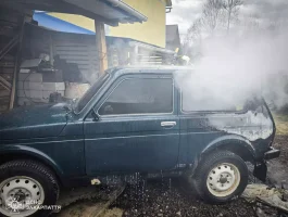 Міжгірські рятувальники ліквідували пожежу в легковому автомобілі