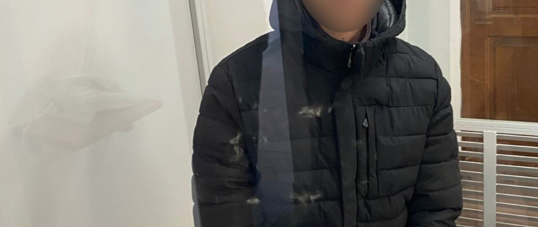 На Закарпатті взято під варту чоловіка, який намагався «заробити» на підключенні Starlink для окупантів