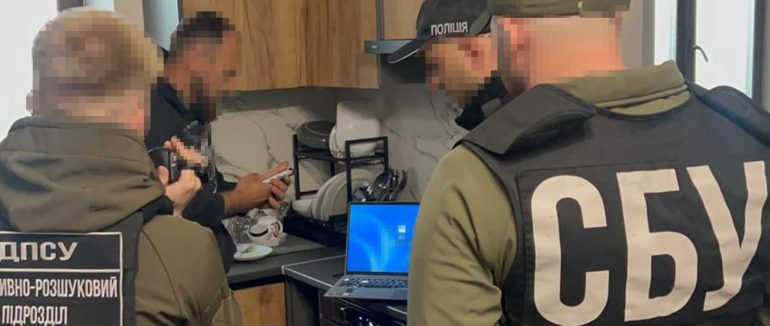 СБУ та Нацполіція викрили інтернет-агітатора, який розпалював антисемітські настрої на Закарпатті