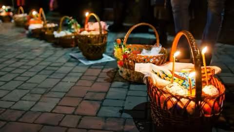 Графіки пасхальних богослужінь 12 квітня  у храмах Мукачева