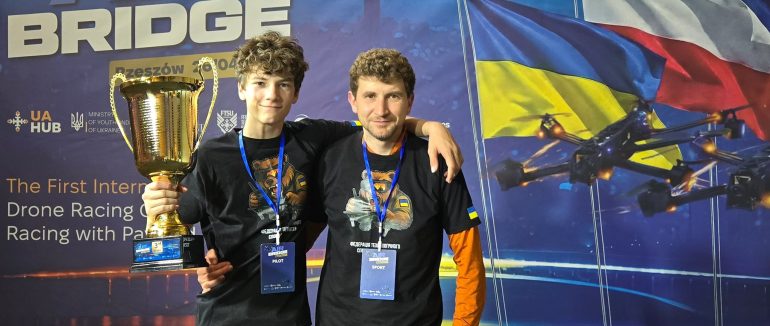 13-річний ужгородець здобув бронзу на міжнародному турнірі з дрон-рейсингу