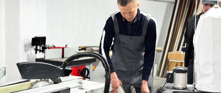 У Мукачеві відкрили безкоштовну столярну майстерню