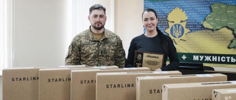 Волонтери передали 26 Закарпатському полку комплекти супутникового зв’язку Starlink