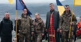 Гвардійці 26 Закарпатського полку долучилися до Хресної дороги на гору Бурлуг