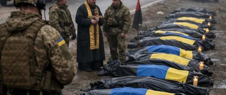 Відбувається процес передачі тіл загиблих українських військових