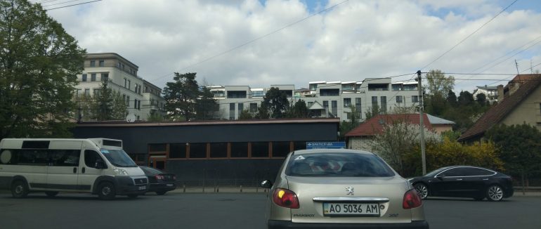 В Ужгороді не працюють світлофори: на складних ділянках відсутні регулювальники