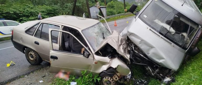 Смертельна ДТП на Закарпатті: у Костилівці загинула жінка, є постраждалі