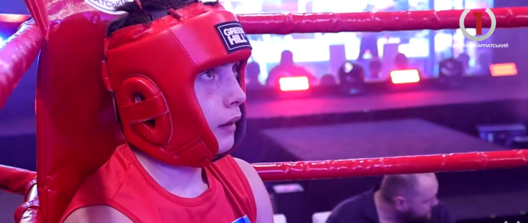 Крок до великого рингу: юний боксер Михайло Данило тренується поруч із світовою боксерською елітою (ВІДЕО)