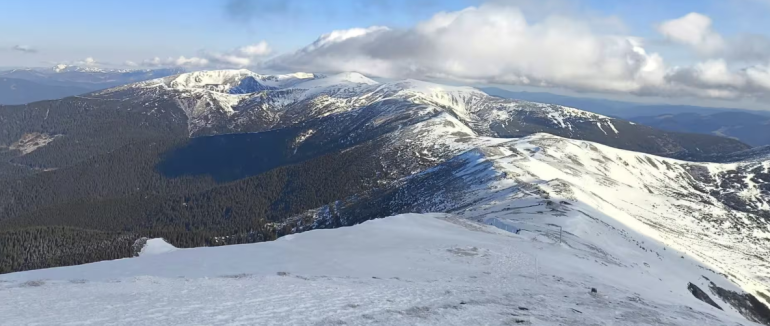 «Зимова» Чорногора: на високогірʼї Карпат сьогодні 9° морозу