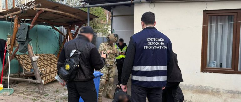 Сувенірні купюри замість грошей: на Закарпатті викрили масштабну аферу з банкоматами на майже 2 млн грн