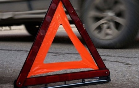 ​В Ужгороді 16-річний мотоцикліст на байку без номерів врізався у BMW iX