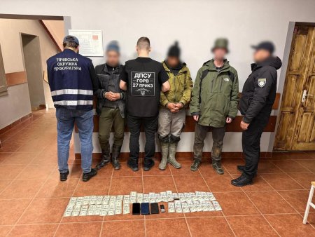 У Високогір’її Карпат прикордонники затримали двох переправників з клієнтом