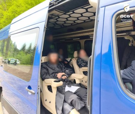 Квиток у безвість: на Закарпатті засікли «сірого» перевізника на Mercedes-Benz – водію світить космічний штраф