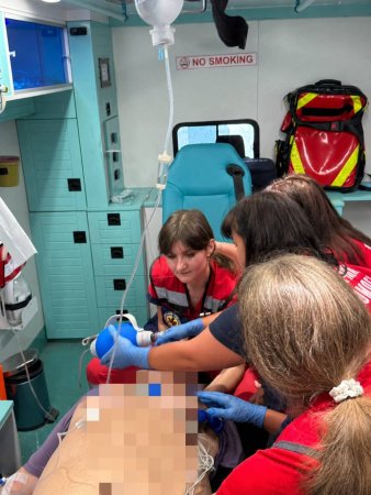 Посивів і впав замертво у спортзалі: у Мукачеві медики вчинили неймовірне диво прямо у своє свято