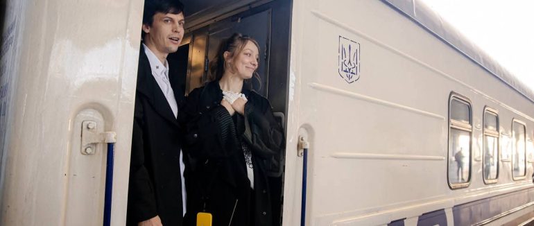 Leleka вирушила на «Євробачення»: представницю України урочисто проводжали до Відня