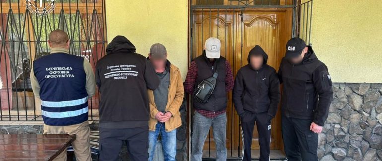 Бізнес на ухилянтах: на Закарпатті за тиждень викрили чотири канали незаконного виїзду