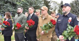 В Ужгороді вшанували пам’ять полеглих у Другій світовій війні та сучасних Героїв України