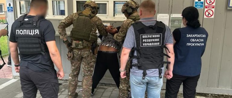 На Закарпатті чоловіка засудили до 10 років за спробу вивезення немовляти за кордон