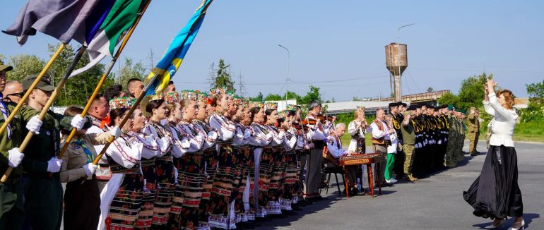 До України повернули прах Андрія Мельника та Софії Федак-Мельник