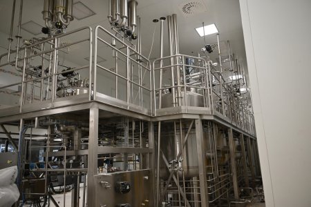 Фармацевтичний прорив на Закарпатті: будують унікальний завод, що змінить ринок і дасть роботу молоді