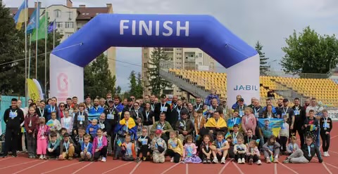 Ветерани, військові та родини Героїв долучилися до «Ходи Незламних» в Ужгороді