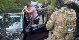 На Закарпатті адвоката викрили на вимаганні 9 тисяч доларів у військового