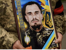 Понад рік вважався зниклим безвісти: в Ужгороді попрощалися з полеглим Олександром Скляровим