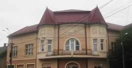 Музика, що звучить серцем: у Мукачівській школі мистецтв відбувся творчий концерт юних піаністів (ФОТО)