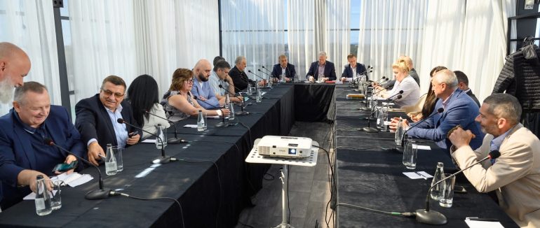 В Ужгороді обговорили проблеми транскордонного співробітництва за участі представників семи країн