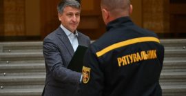 У Закарпатській ОВА відзначили учасників ліквідації масштабної лісової пожежі на Мукачівщині