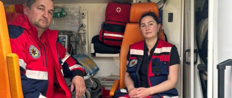 На Закарпатті чоловік зірвався з висоти кількох метрів: його госпіталізували