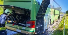 На Мукачівщині під час руху загорівся рейсовий автобус: рятувальники оперативно ліквідували пожежу